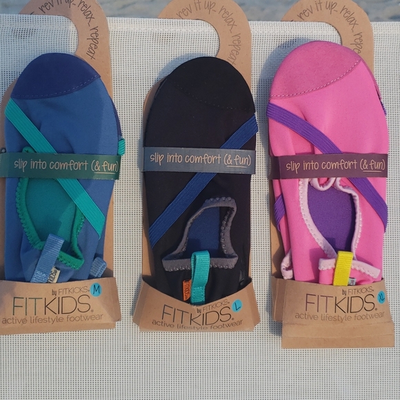 Fit Kids Swim Shoes - Picture 10 of 12